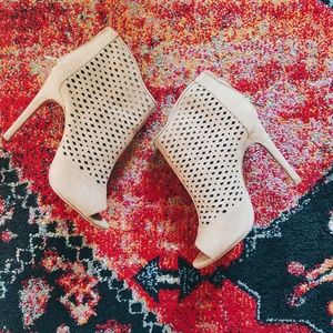 Forever 21 Tan Camel High Heel Ankle Booties